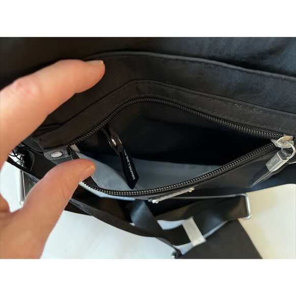 BAGGALLINI Crossbody Women’s Black Go Bagg With RFID Wristlet Long Adj Strap NWT - Picture 10 of 16